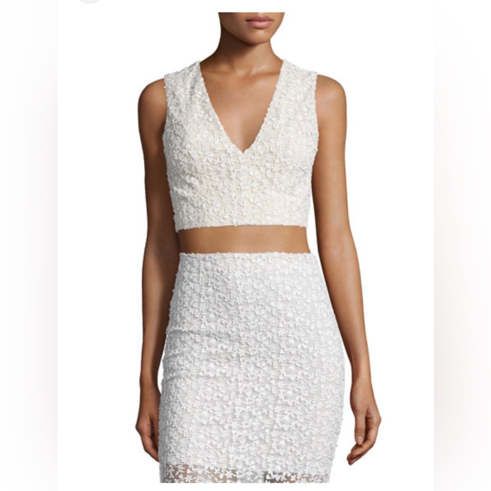 Alice + Olivia Jaya V Neck Crop Top w/ Matching Skirt